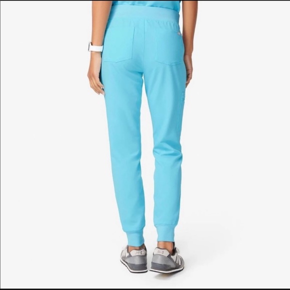 NWT FIGS Zamora Joggers Scrub Pants in Neon Blue - Picture 2 of 13